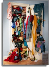 cluttered_closet